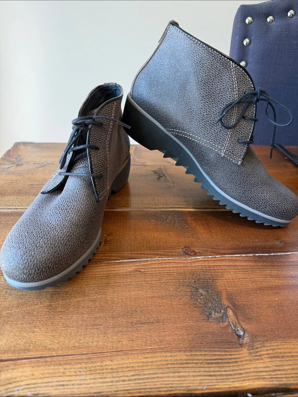 Wolky Gray Metallic Comfort Lace Up Dusky Winter Ankle Booties